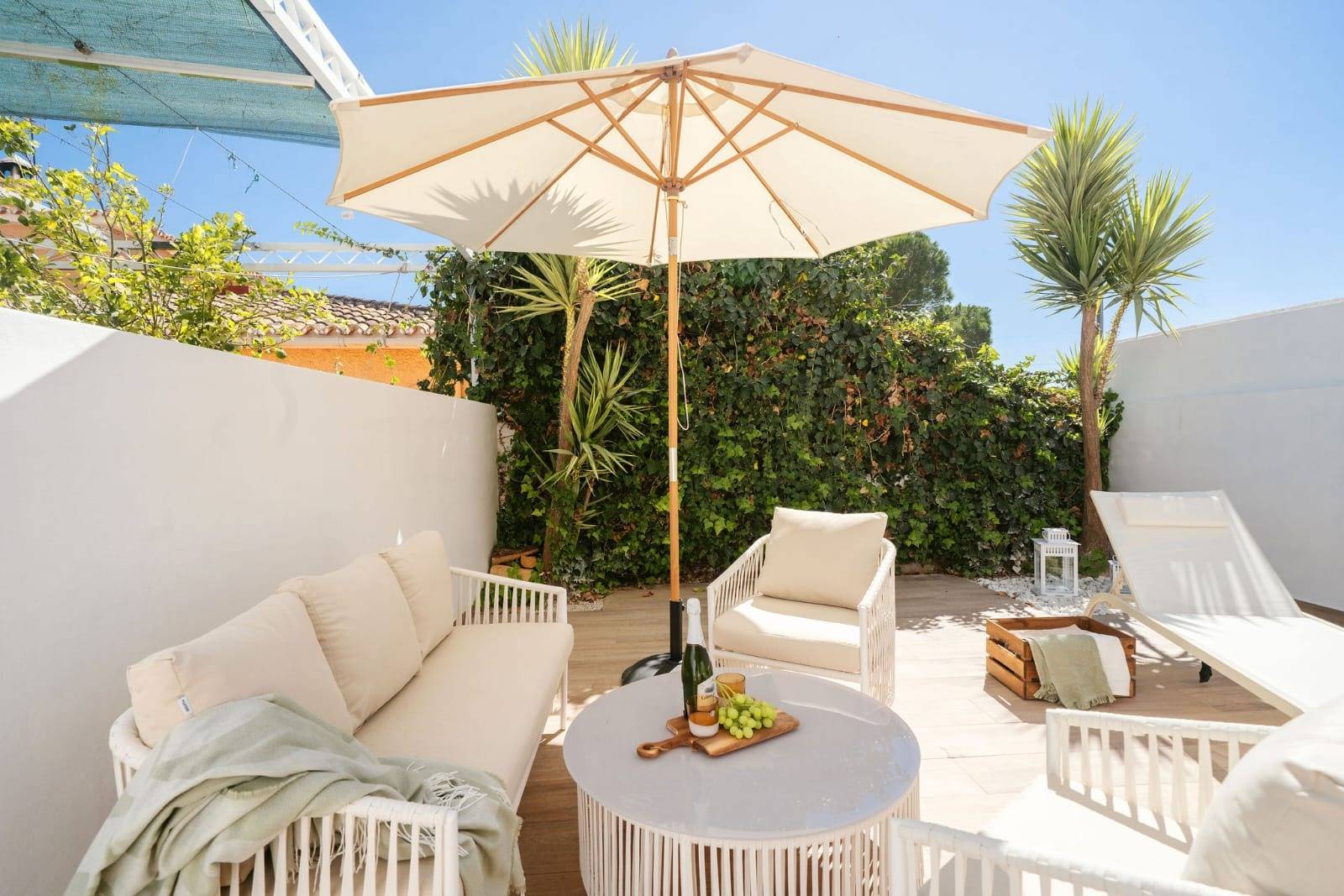 Townhouse for sale in Arroyo de la miel, Benalmádena - exterior view of the residential building