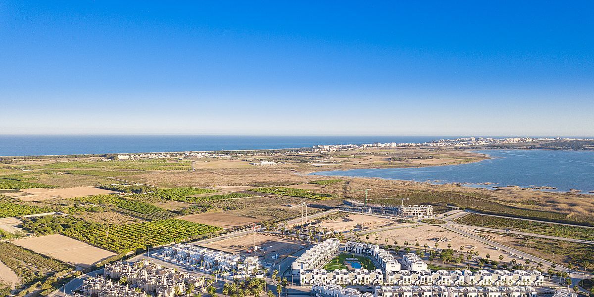 Solarium with distant views, top-floor penthouse, El Raso, Guardamar Del Segura