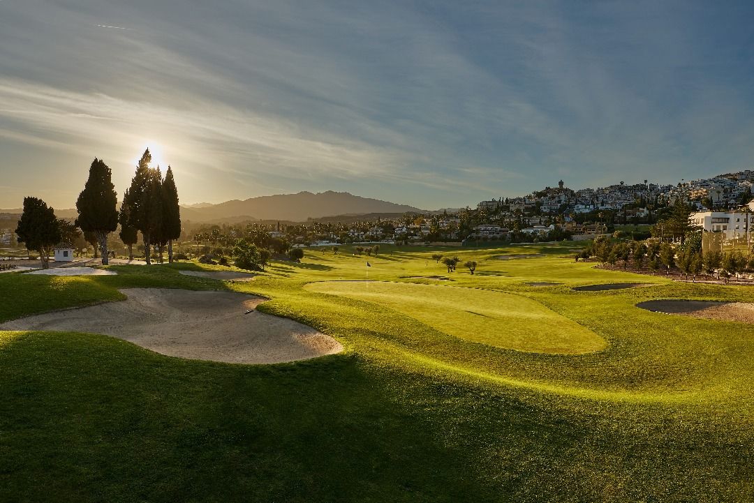 View from first-floor apartment towards communal area, Hipódromo-Cerrado del Águila