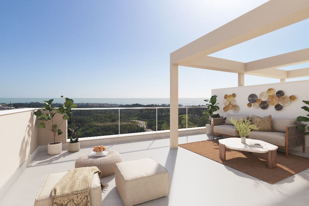 Communal pool and sun terrace, new-build development, Hipódromo-Cerrado del Águila