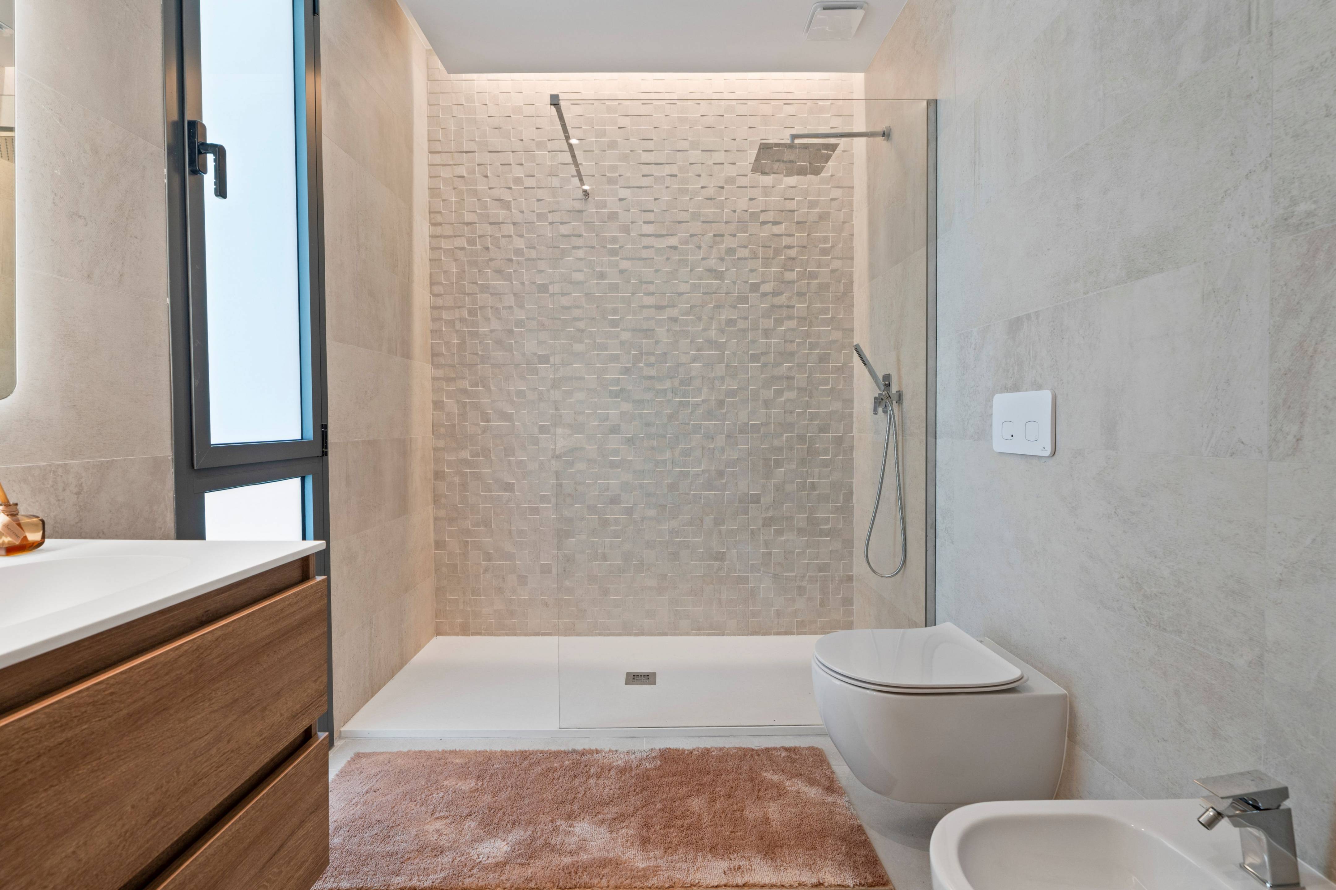 Kitchen worktop and fitted units in new-build villa, Rincón de Loix
