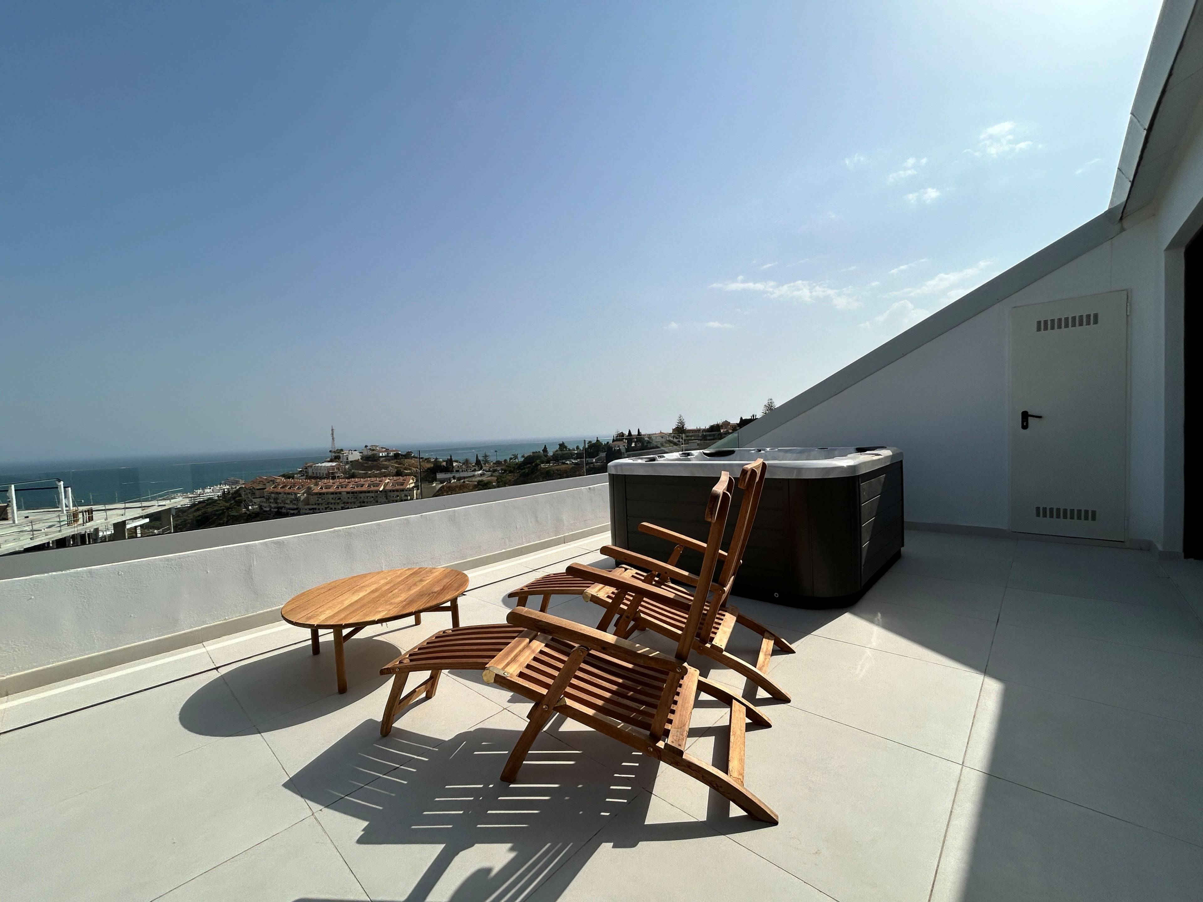 Third bathroom in new-build penthouse, El Higuerón, Fuengirola