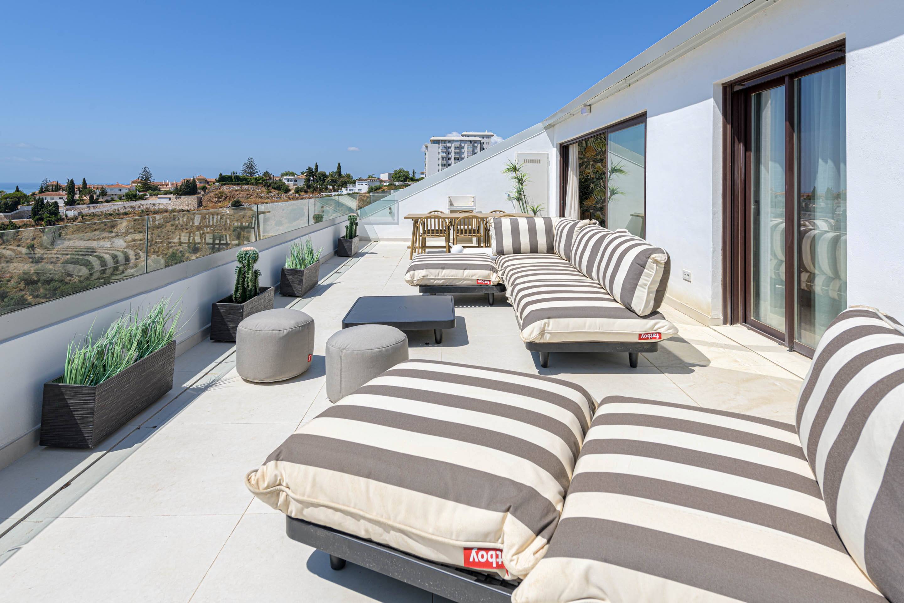 Master bedroom in new-build penthouse, El Higuerón, Fuengirola