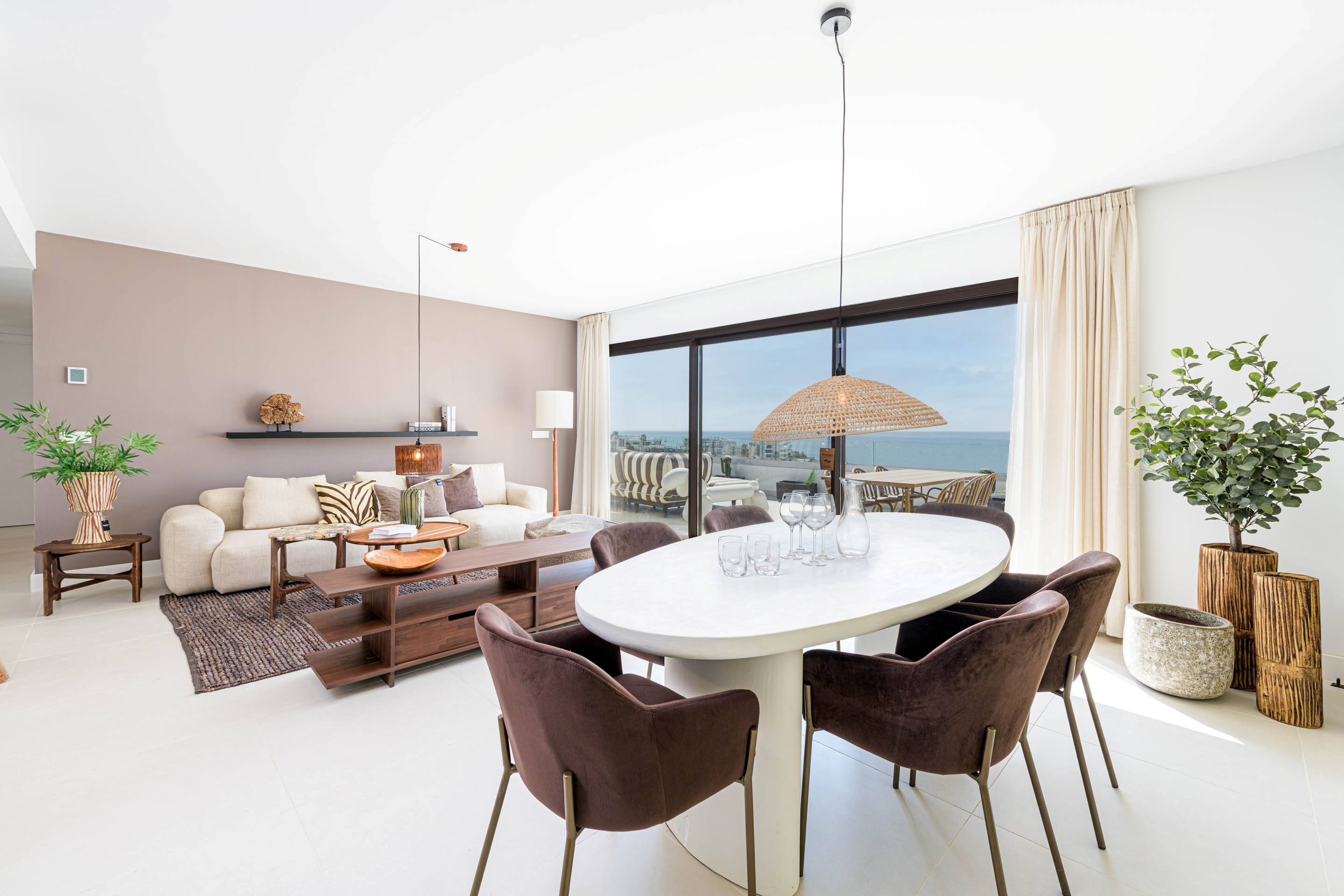 Penthouse exterior terrace, third floor, El Higuerón, Fuengirola