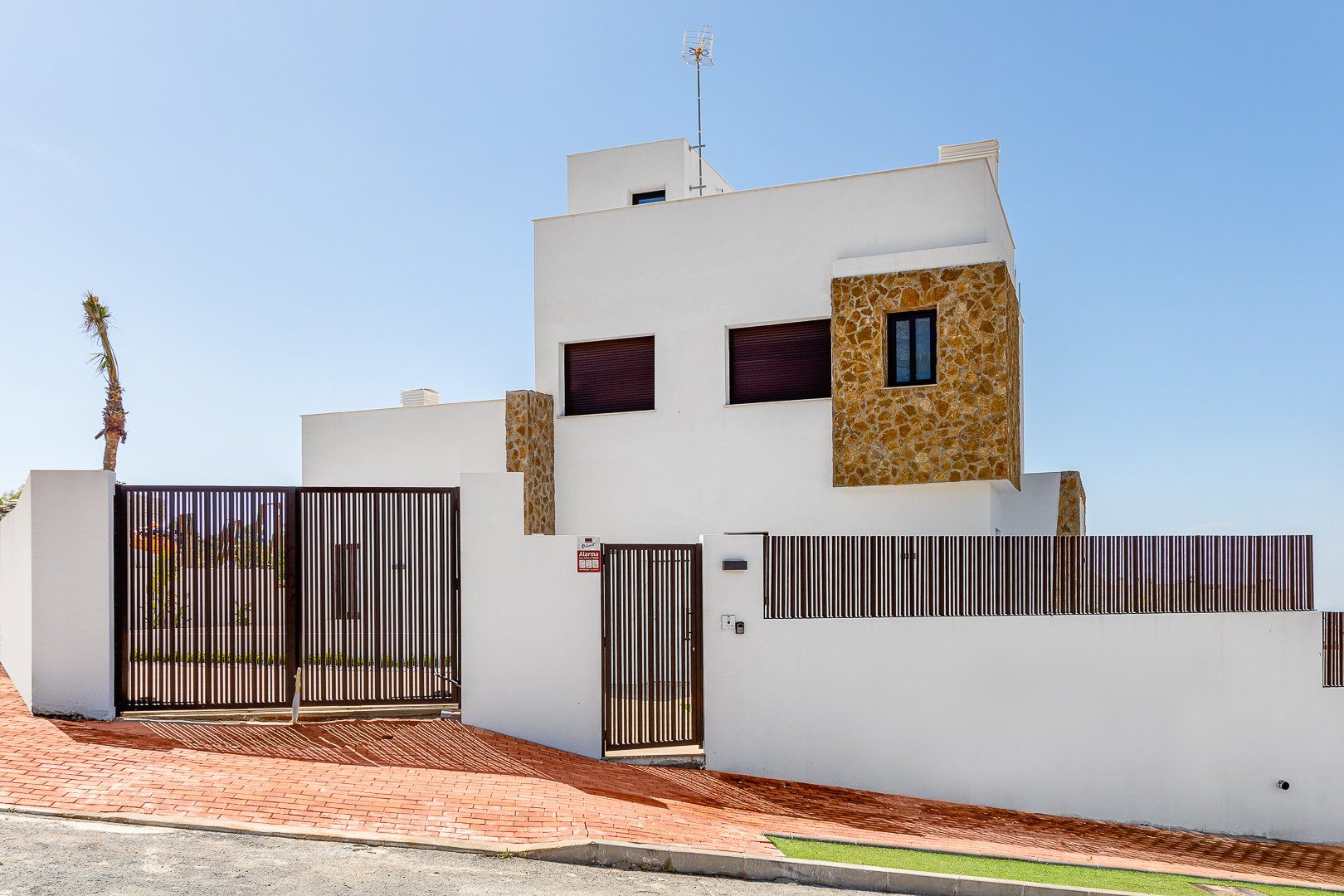Fourth bathroom in 3-bedroom villa, Golf Bahía, Finestrat