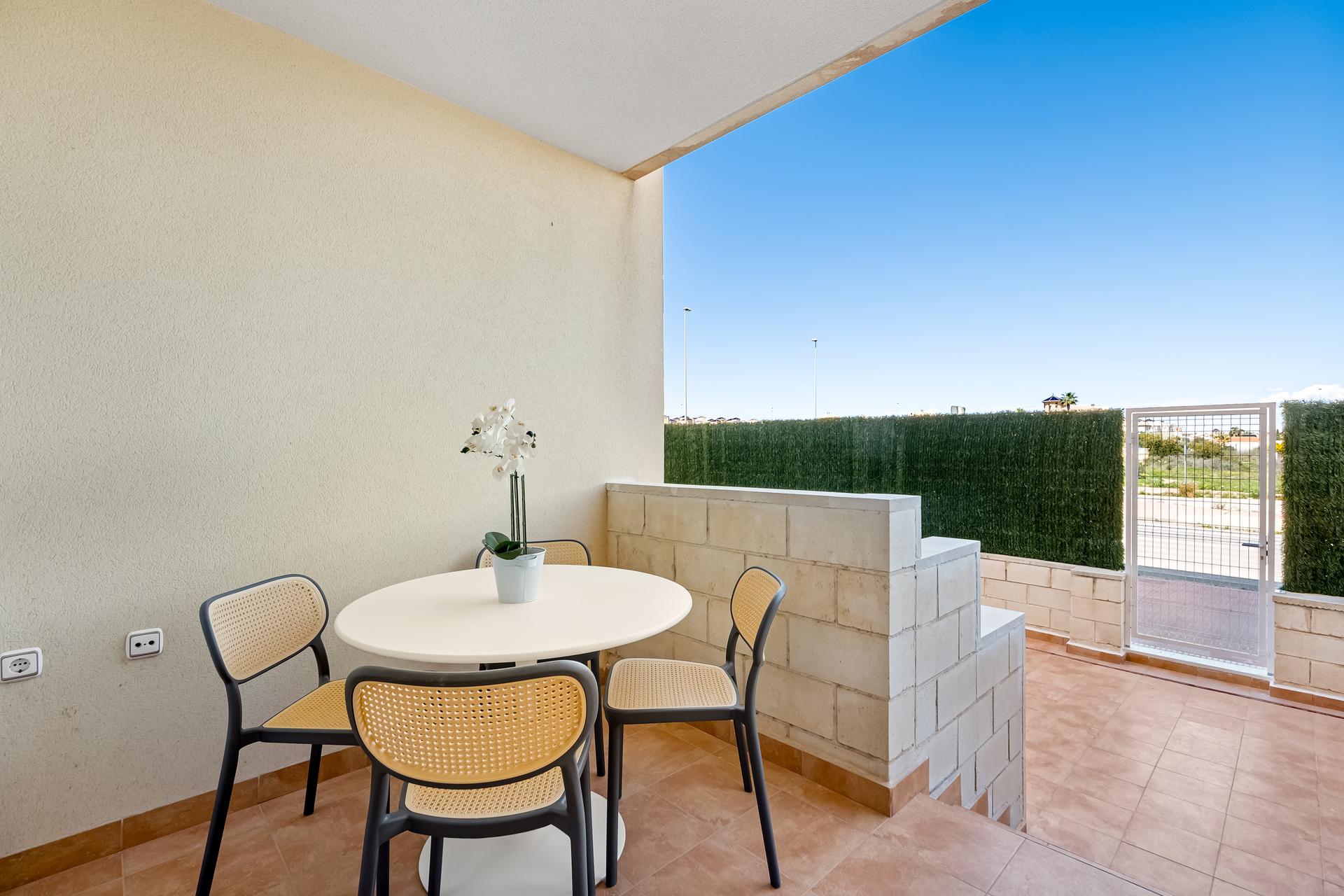 Entrance of the apartment in Lomas de Cabo Roig, Orihuela Costa (view 26)