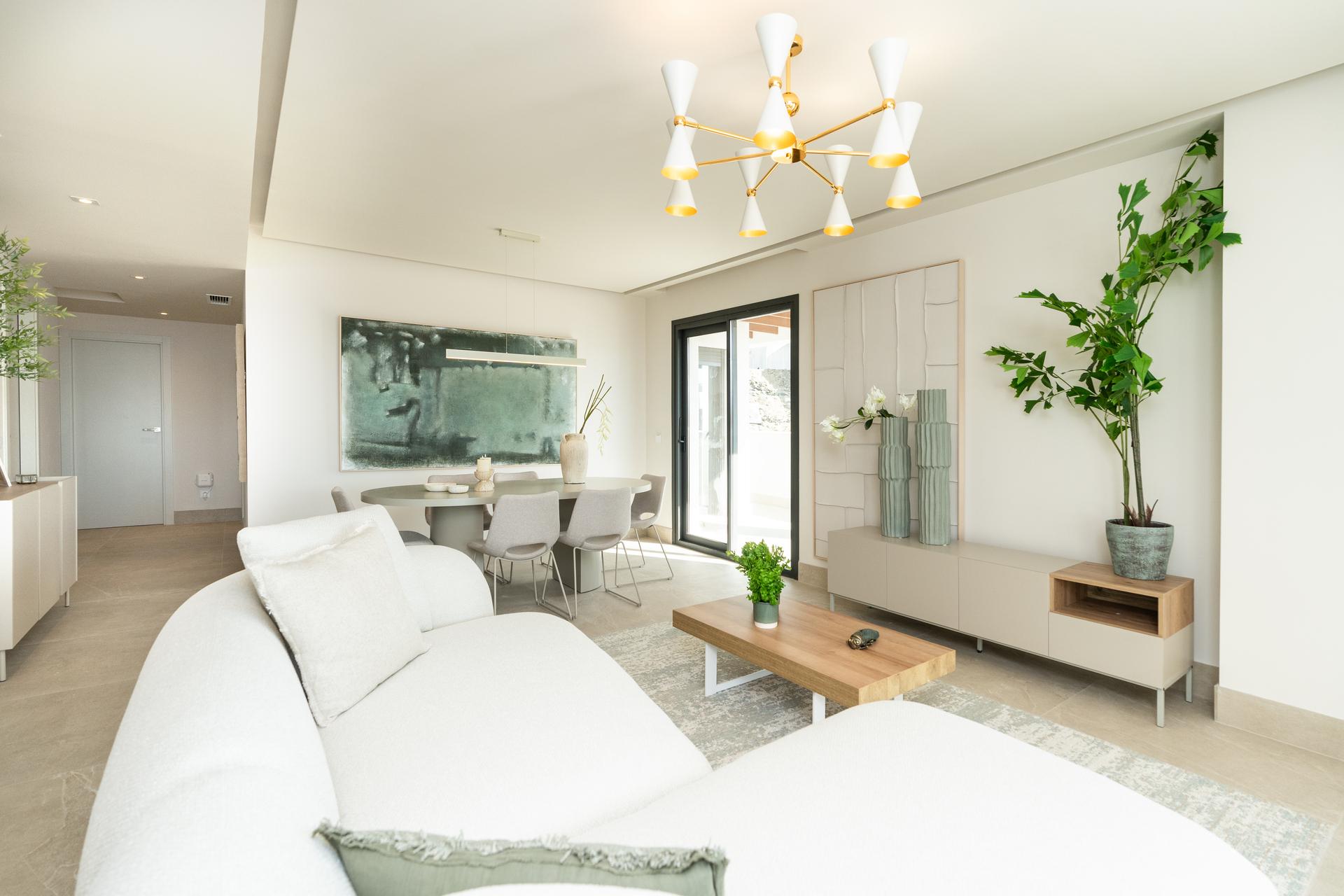 Balcony with outdoor space, new-build apartment, El Paraíso, Benahavis