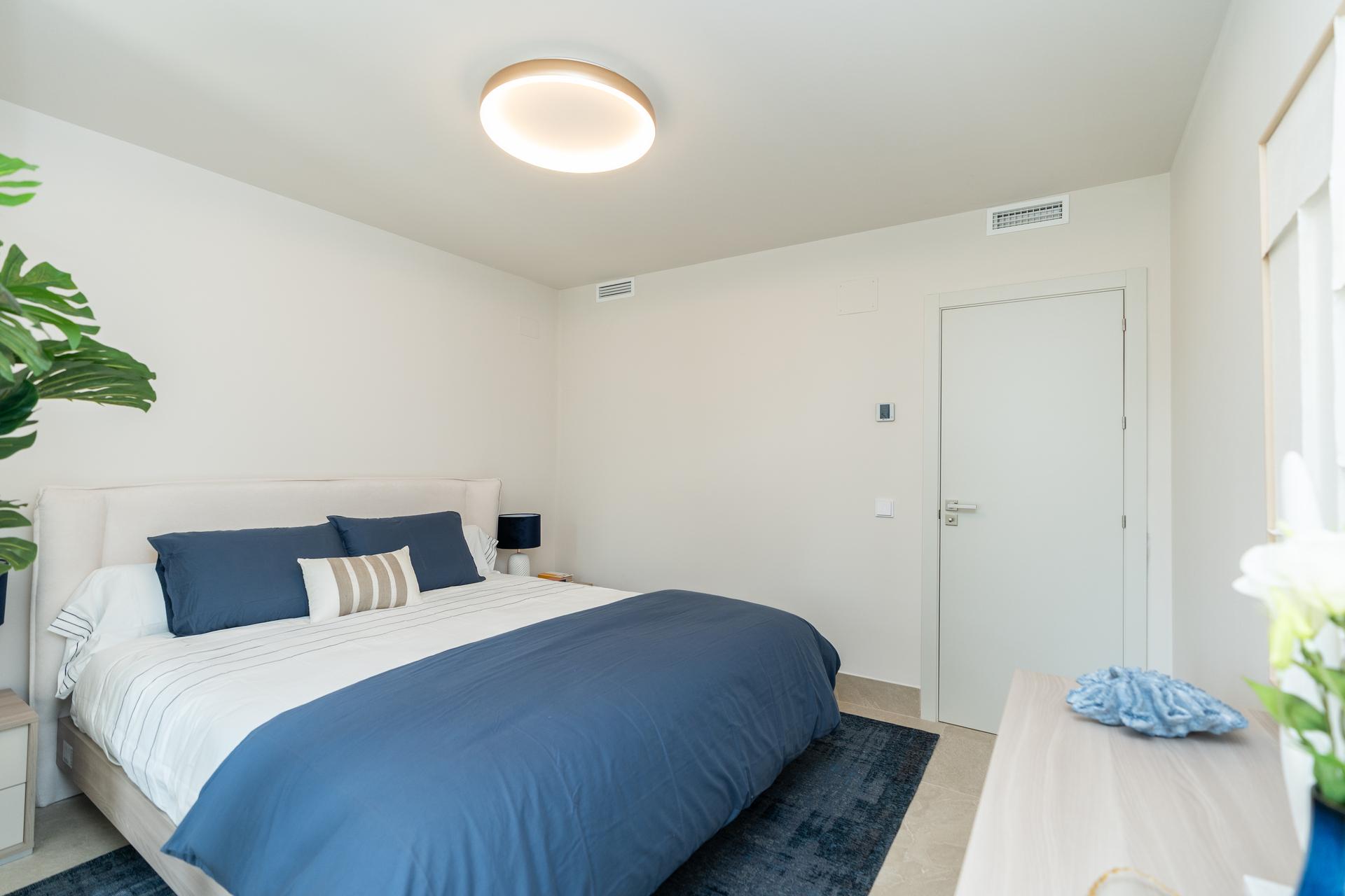 Bedroom wardrobe detail, new-build apartment, El Paraíso, Benahavis