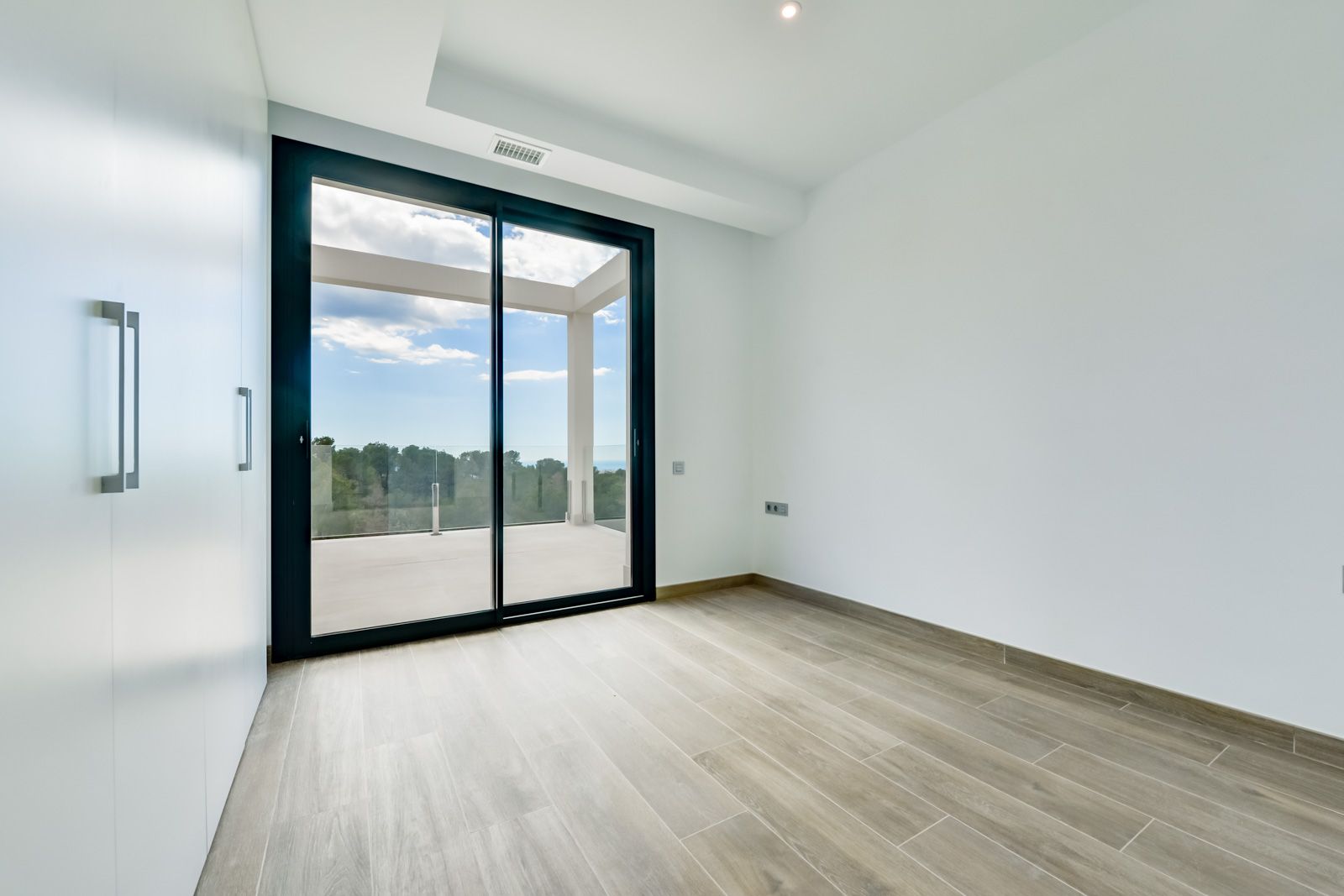 Third bedroom interior, 7-bedroom villa in Golf Bahía, Finestrat