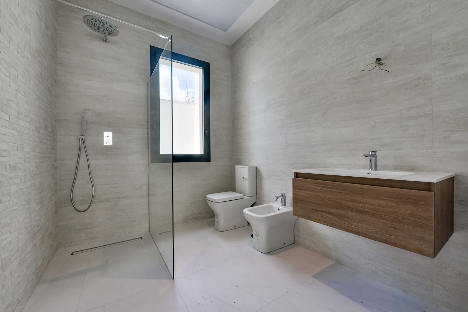 Kitchen island and appliances in new-build villa, Golf Bahía
