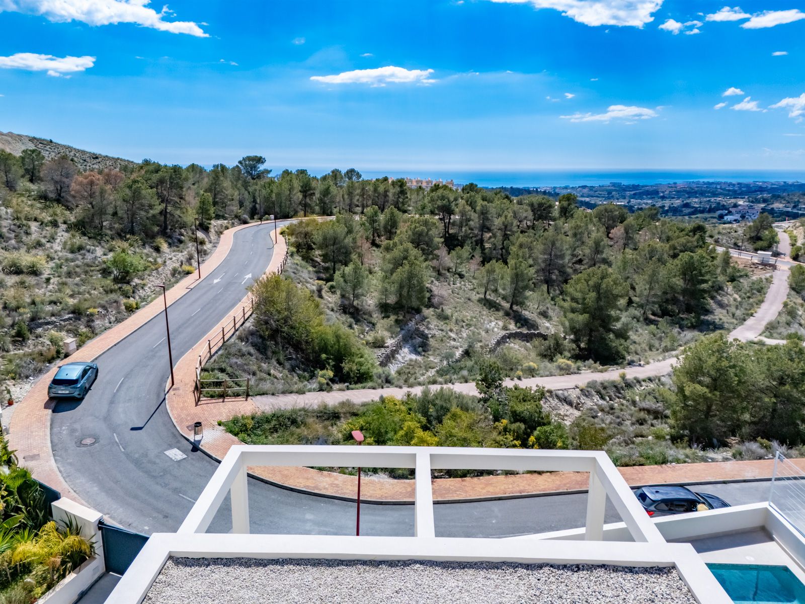 Street-facing view of new-build villa in Golf Bahía, Finestrat