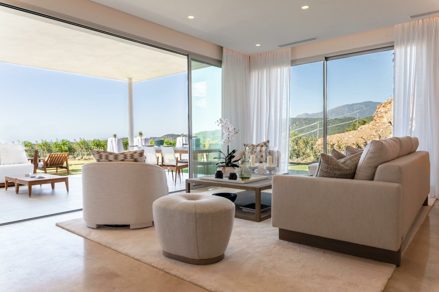 En-suite bathroom in 3-bedroom penthouse, Montemayor-Marbella Club, Benahavis