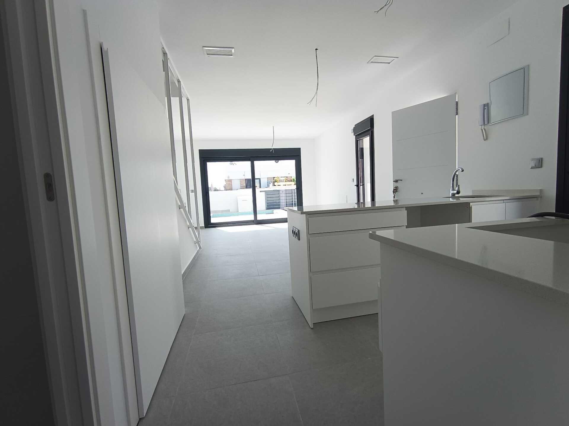 Second bathroom in new-build villa, Daya Nueva