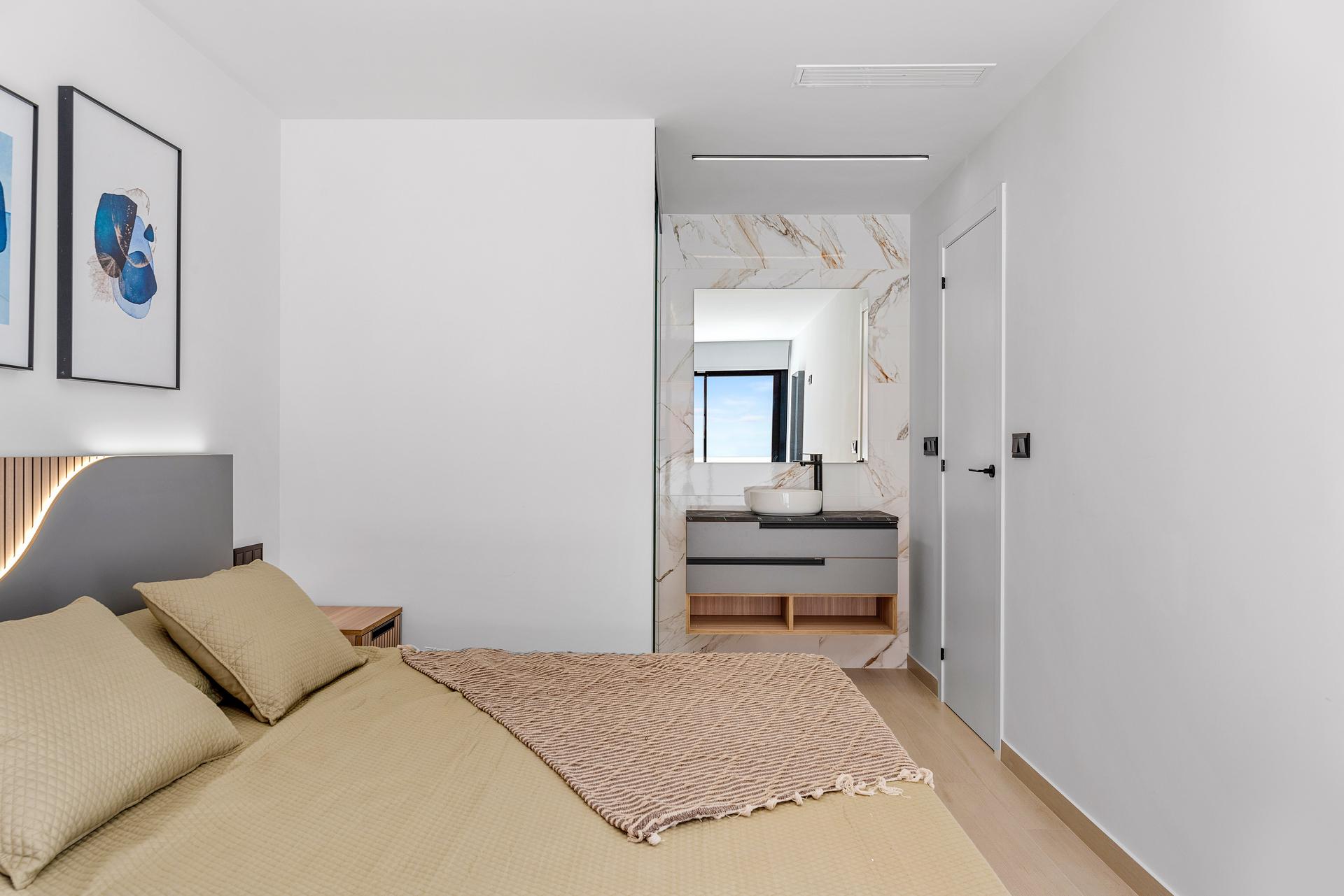 Street view of the apartment in EL RASO, Guardamar Del Segura (view 38)