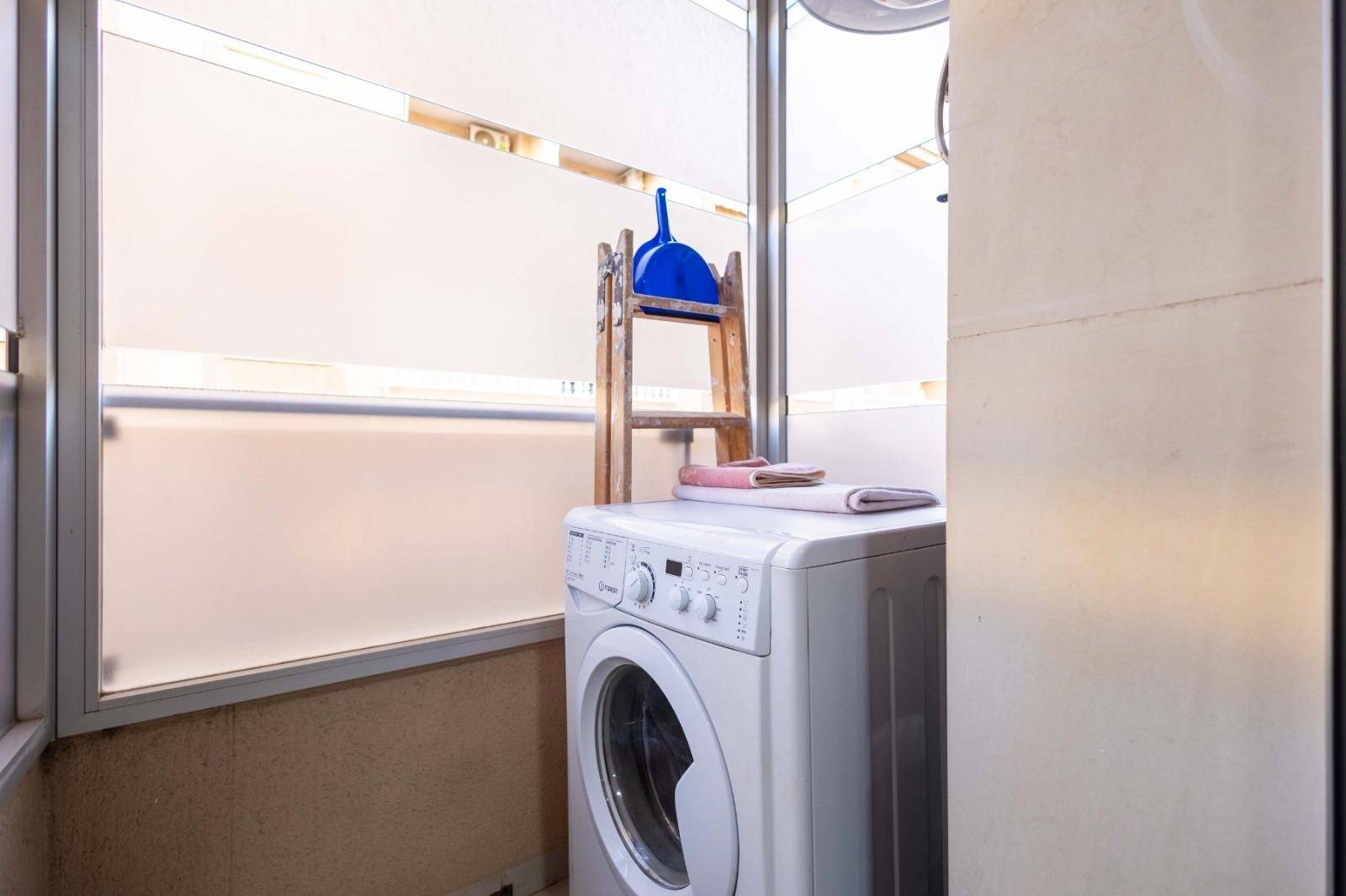 Bathroom 2 with bath in 3-bedroom apartment, Estacion de Autobuses