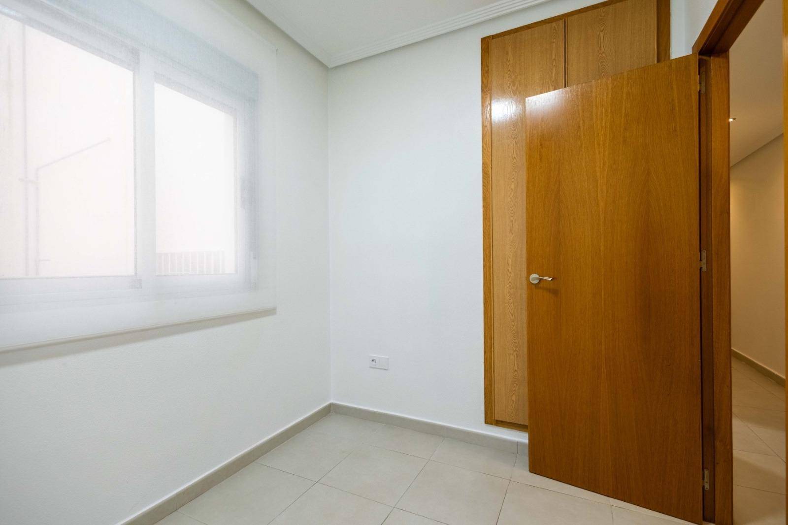 Entrance hall and internal corridor, ground-floor apartment, Torrevieja