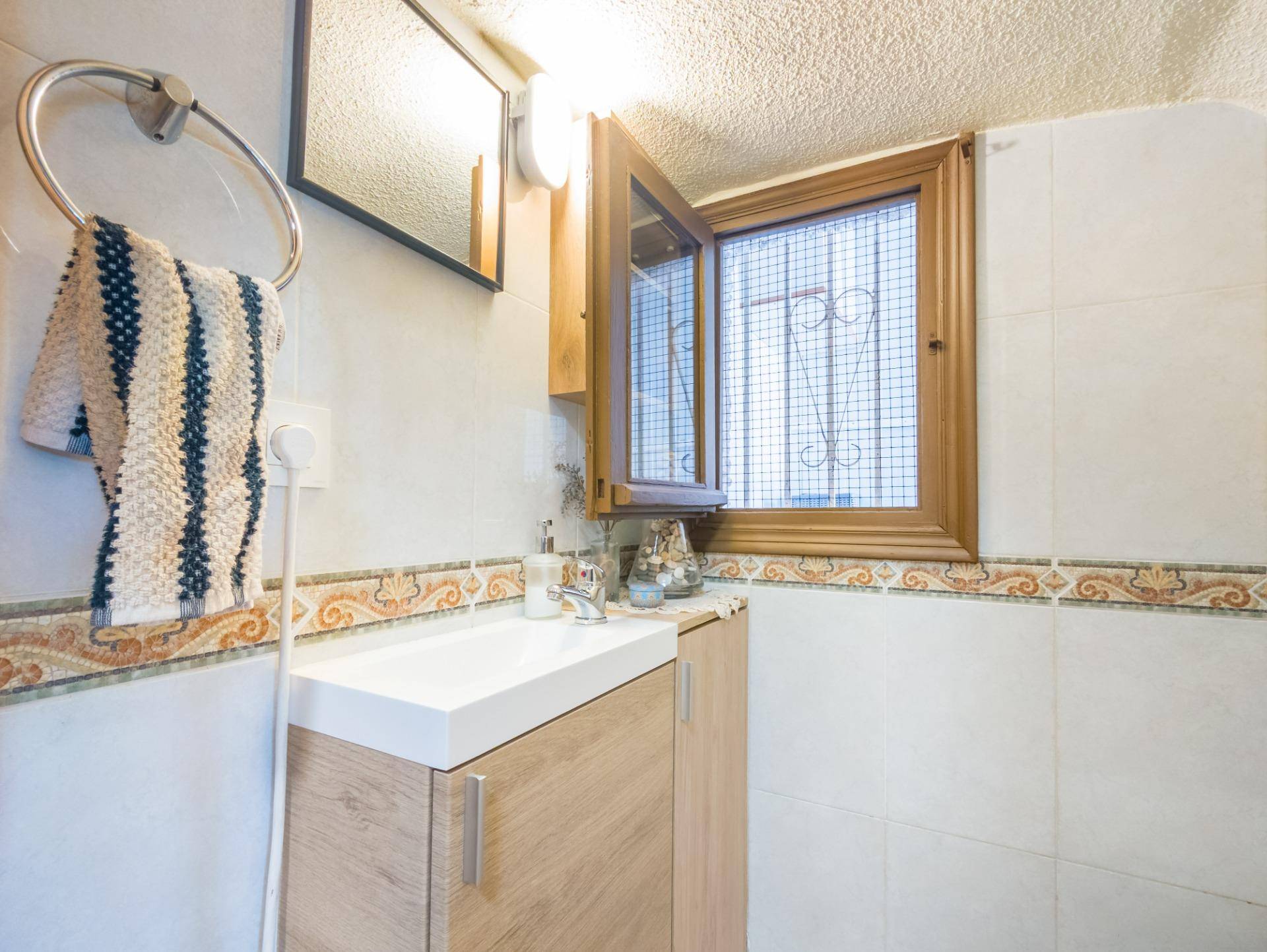 Private parking area within plot, villa in Playa del Cura, Torrevieja