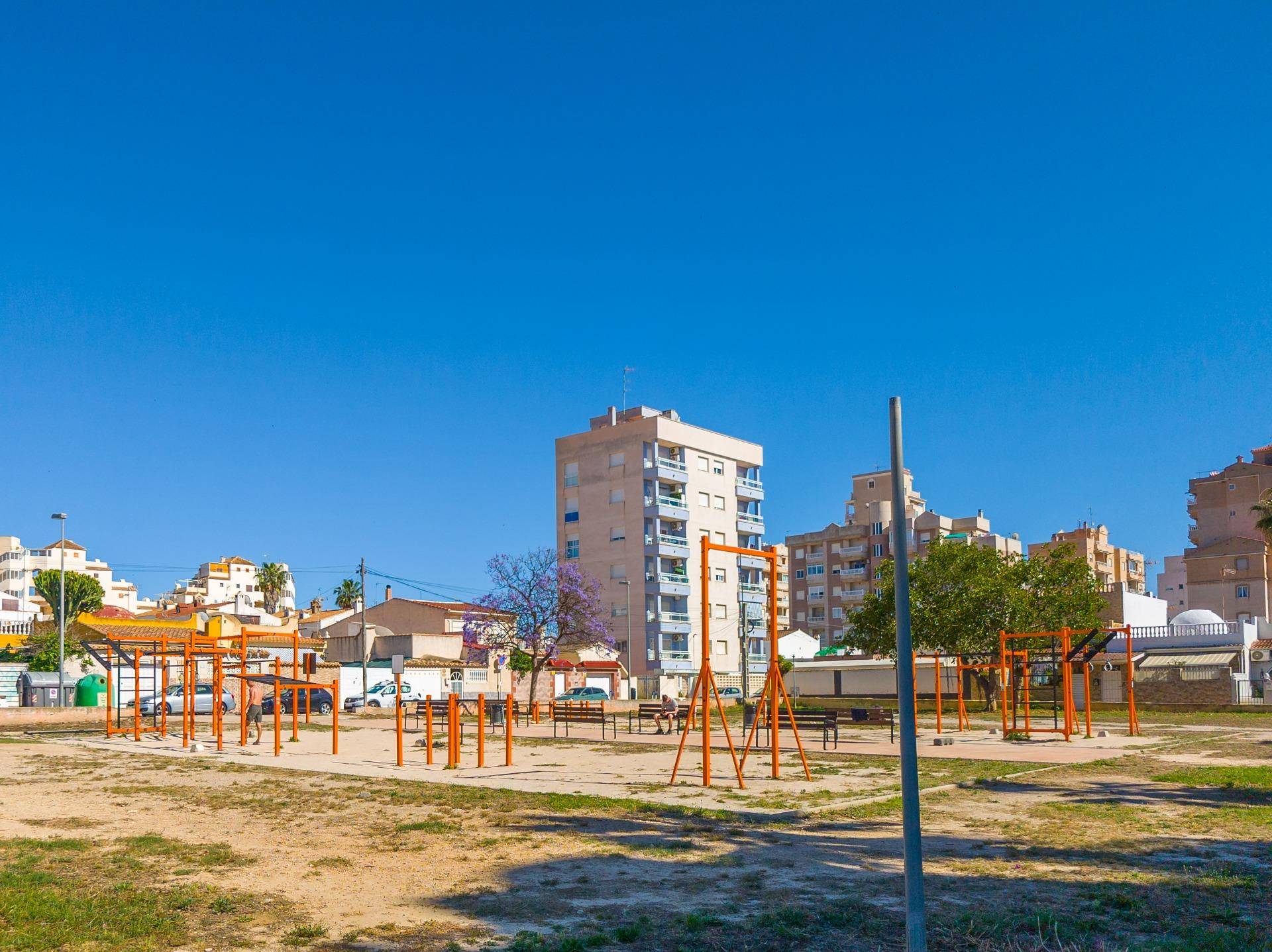General view of outdoor space, 3-bedroom villa, Playa del Cura, Torrevieja