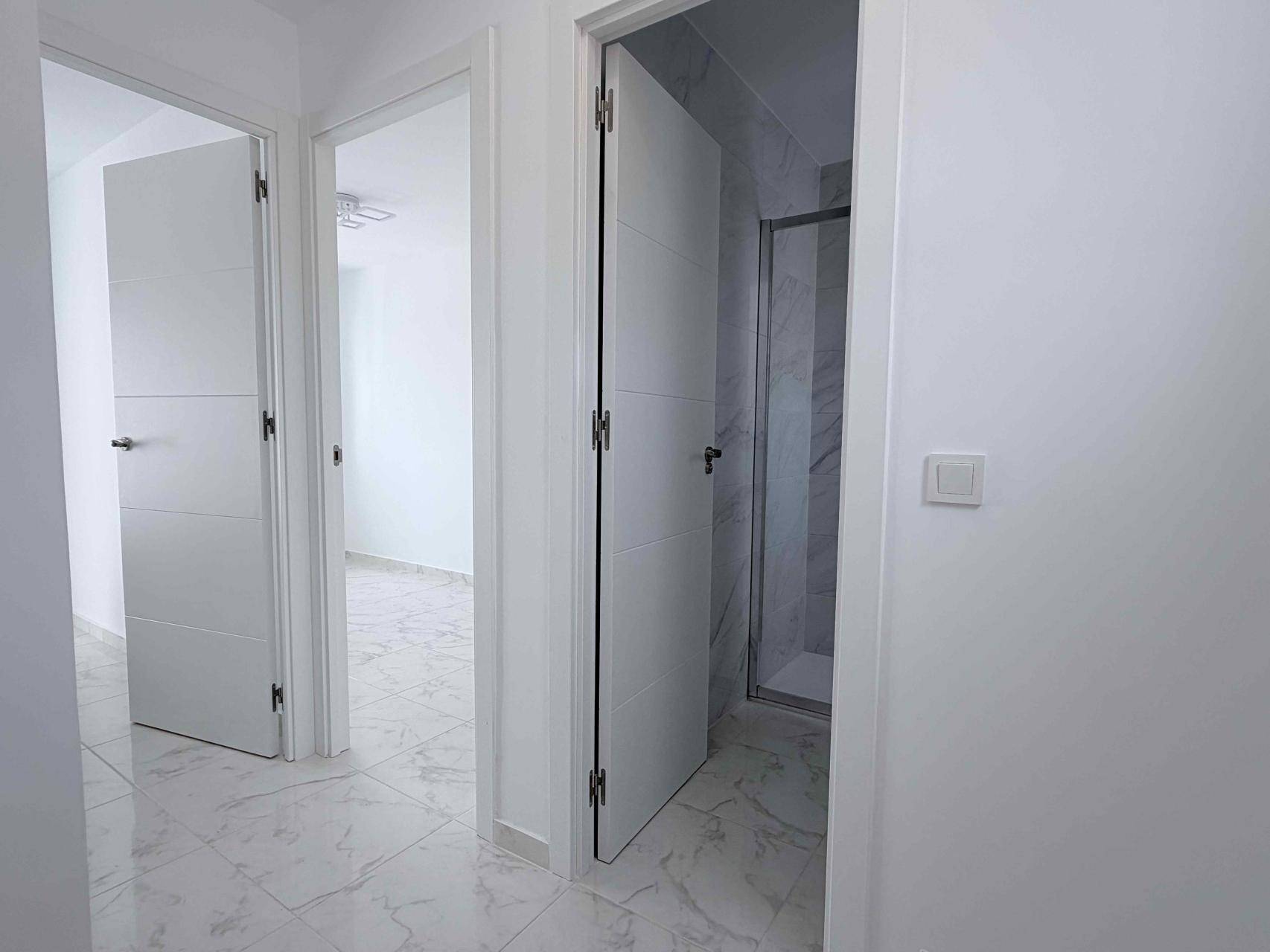 Interior hallway in 3-bedroom villa, La Siesta, Torrevieja