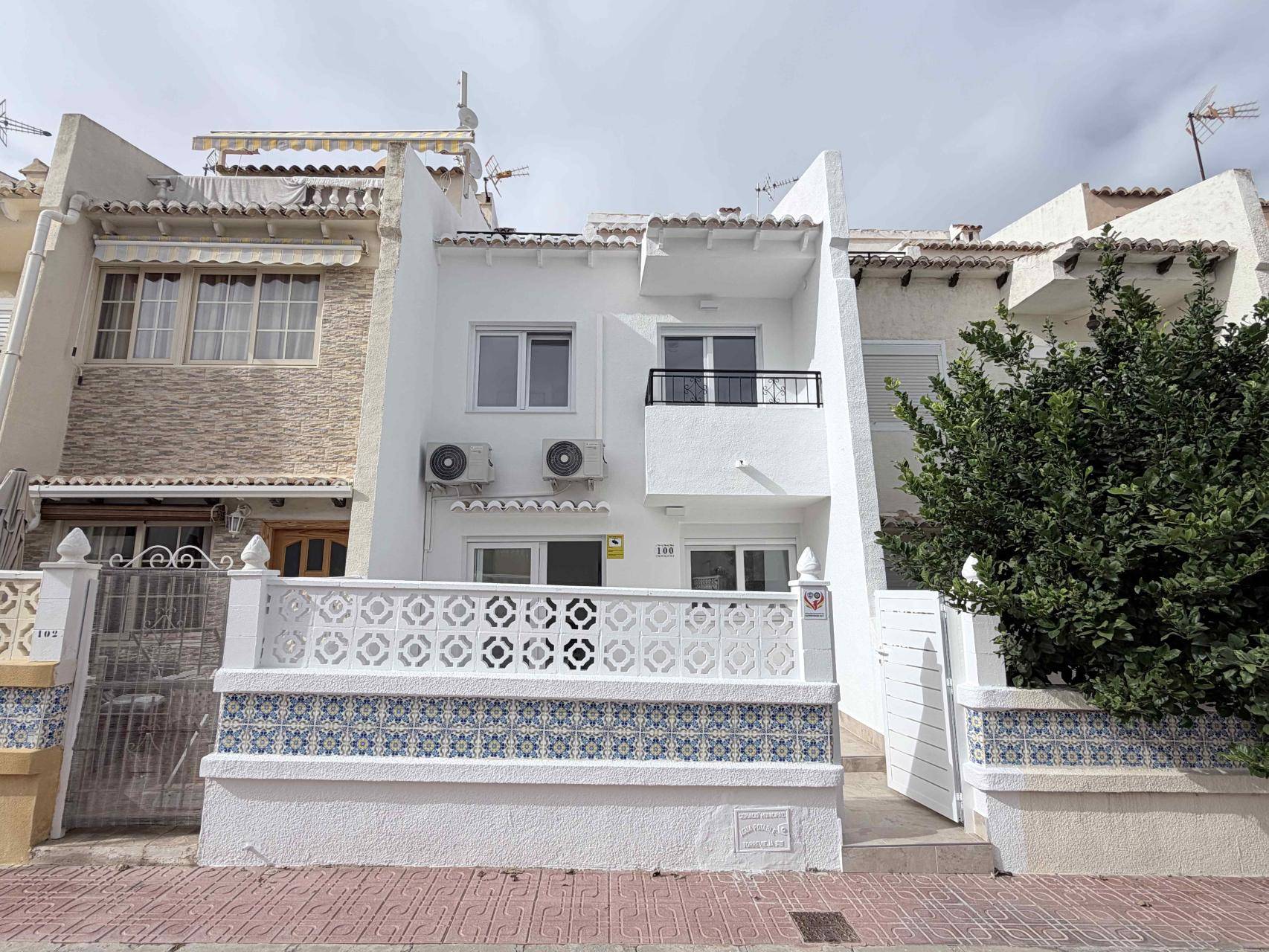 Living room in 3-bedroom villa, La Siesta, Torrevieja