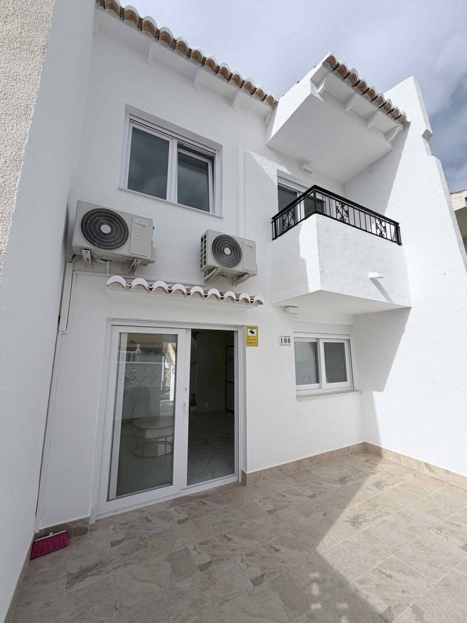 Kitchen area in 3-bedroom villa, La Siesta, Torrevieja