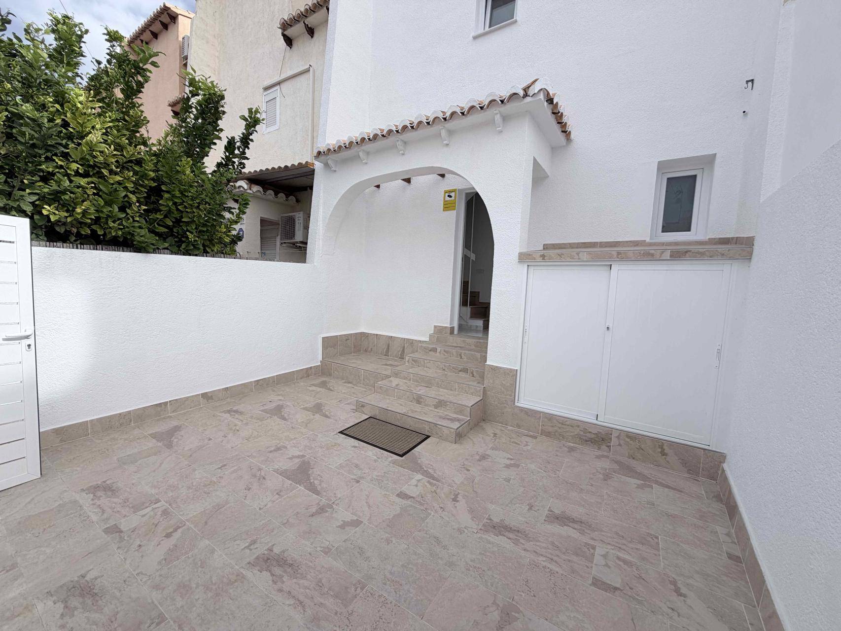 Third bedroom in 3-bedroom villa, La Siesta, Torrevieja
