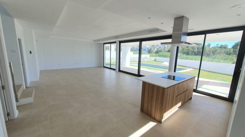 Master bedroom in new-build villa, El Castillo, Manilva