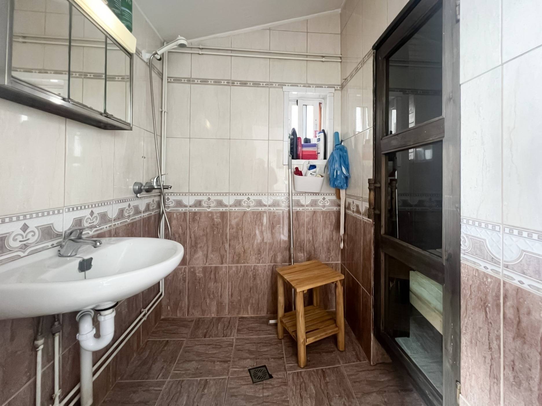 Storage or utility cupboard inside 3-bedroom villa, La Siesta, Torrevieja