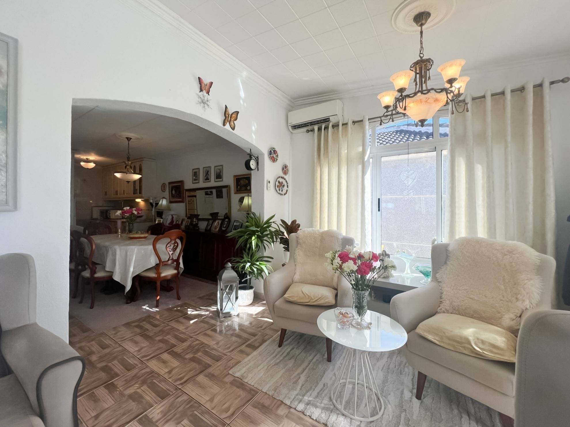 Second bedroom interior showing window and natural light, La Siesta, Torrevieja