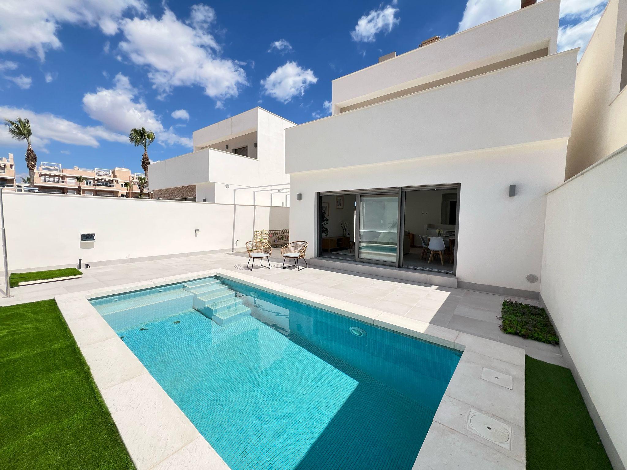 Bedroom with window view, new-build villa, Villamartín-Las Filipinas
