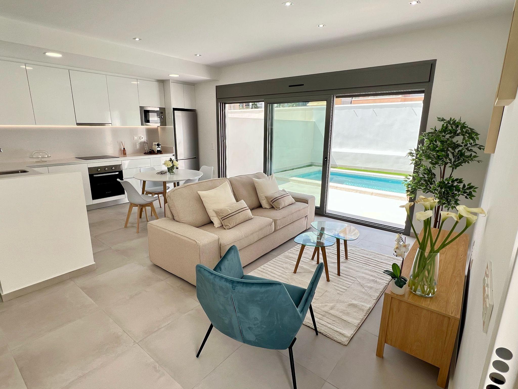 Shower room in 3-bedroom new-build villa, Villamartín-Las Filipinas